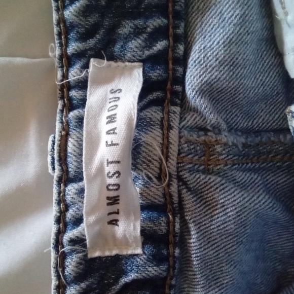 Ripped jeans size 9 never worn - Picture 6 of 8